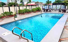Dhania Cenang Beach Motel